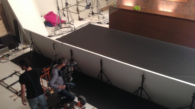 Another challenge; to remove a lot of reflections from highly reflective surfaces